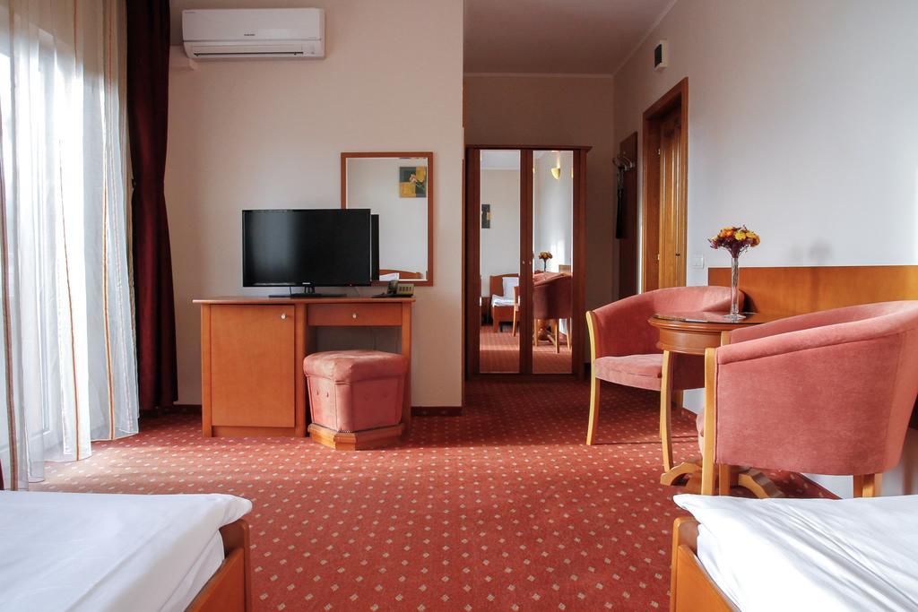 Hotel Hermes Alba Iulia Exterior foto