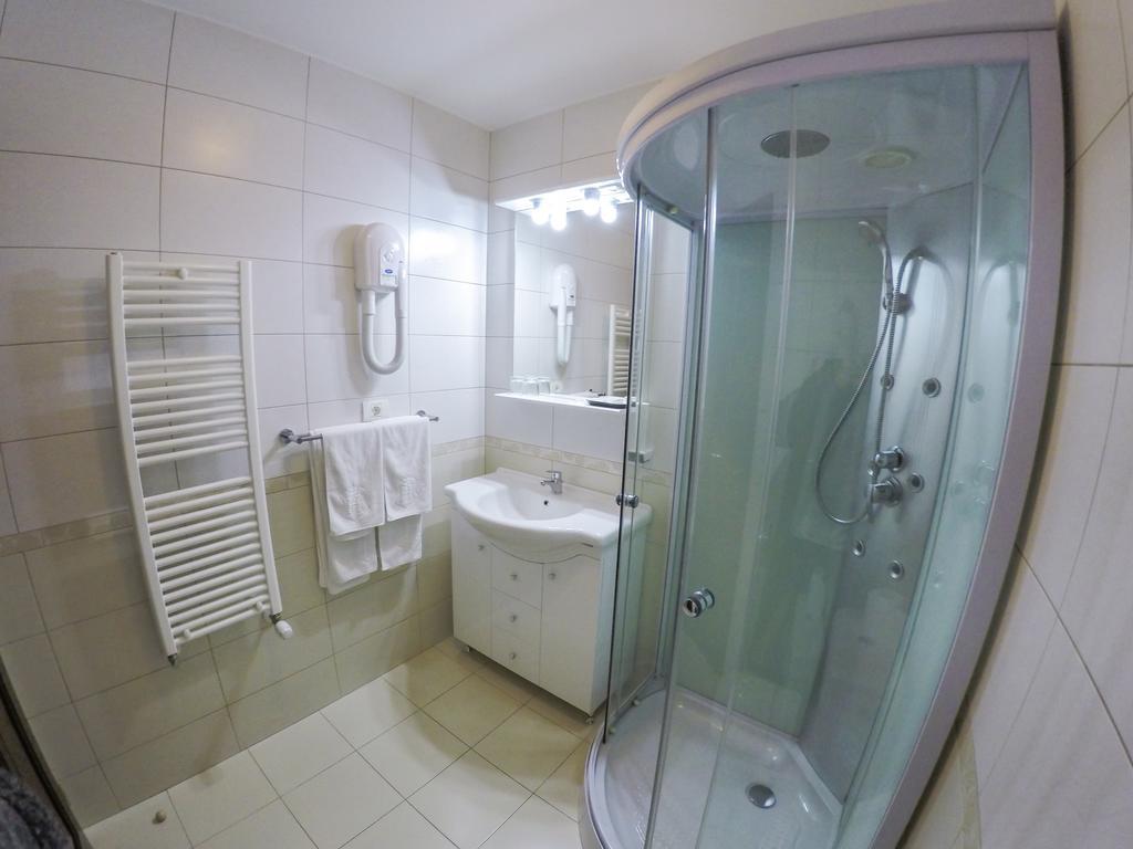 Hotel Hermes Alba Iulia Exterior foto