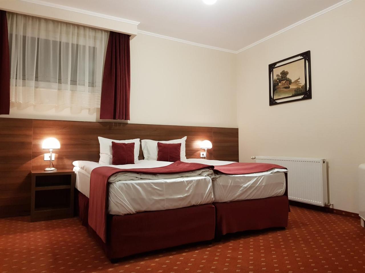 Hotel Hermes Alba Iulia Exterior foto
