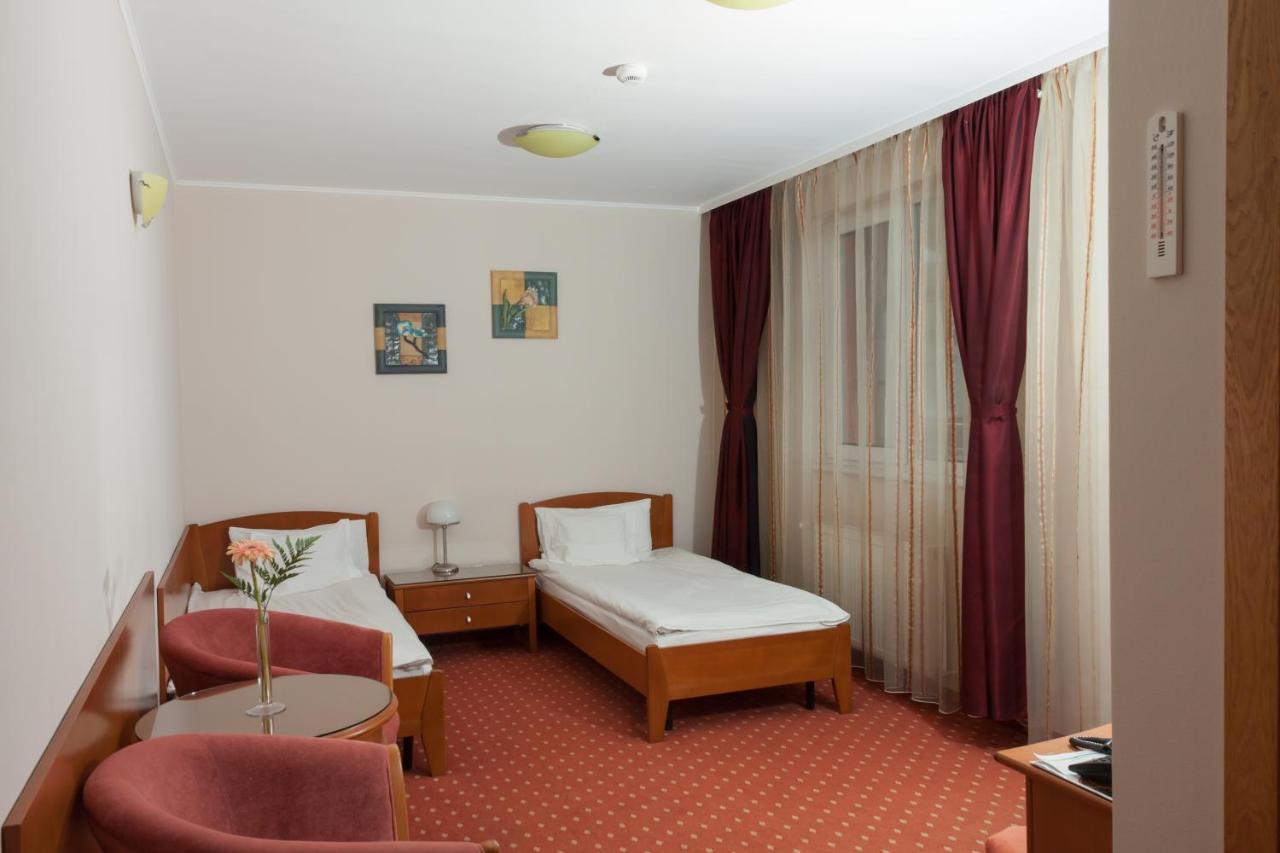 Hotel Hermes Alba Iulia Exterior foto